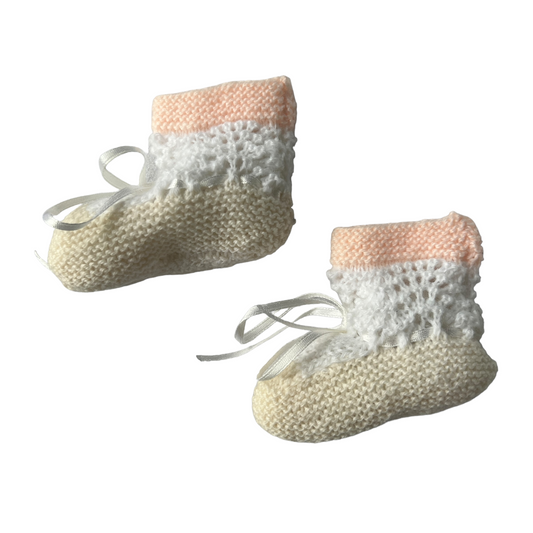 Knitting by Splash Splash Quilting Stripped Booties