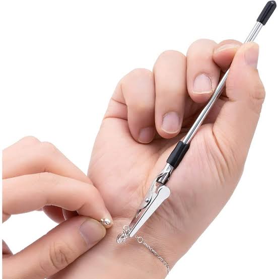 Bracelet + Jewellery Fastening Tool