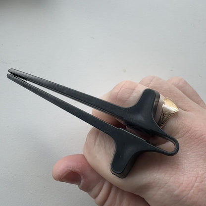 Finger Chopsticks